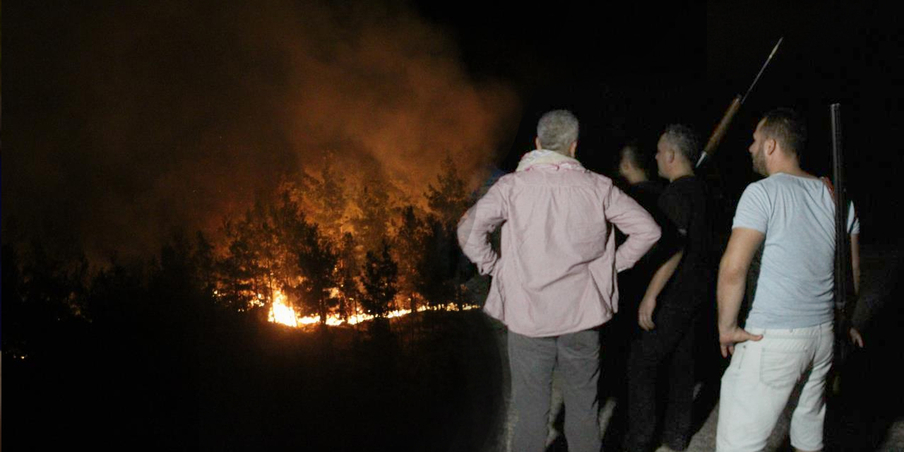 Manavgat’ta bir yangın daha! Sabotajı duyan silahını alıp nöbete koştu