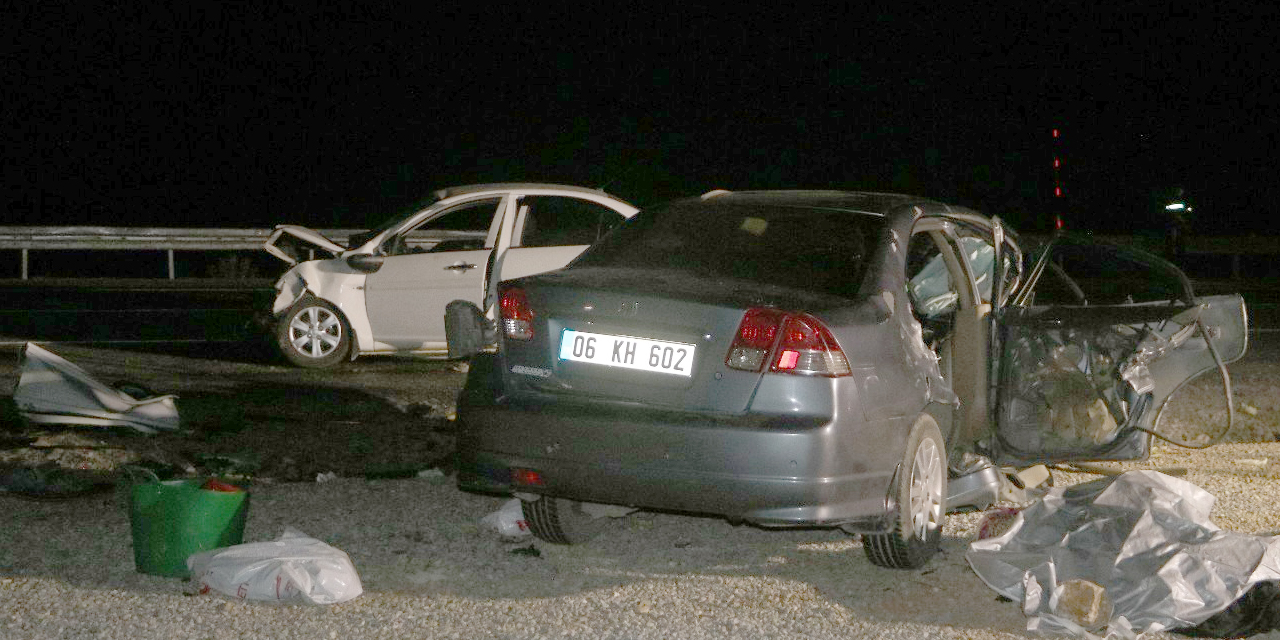 Malatya-Adıyaman yolunda feci kaza! Kafa kafaya çarpışan araçlarda 3 ölü 4 ağır yaralı