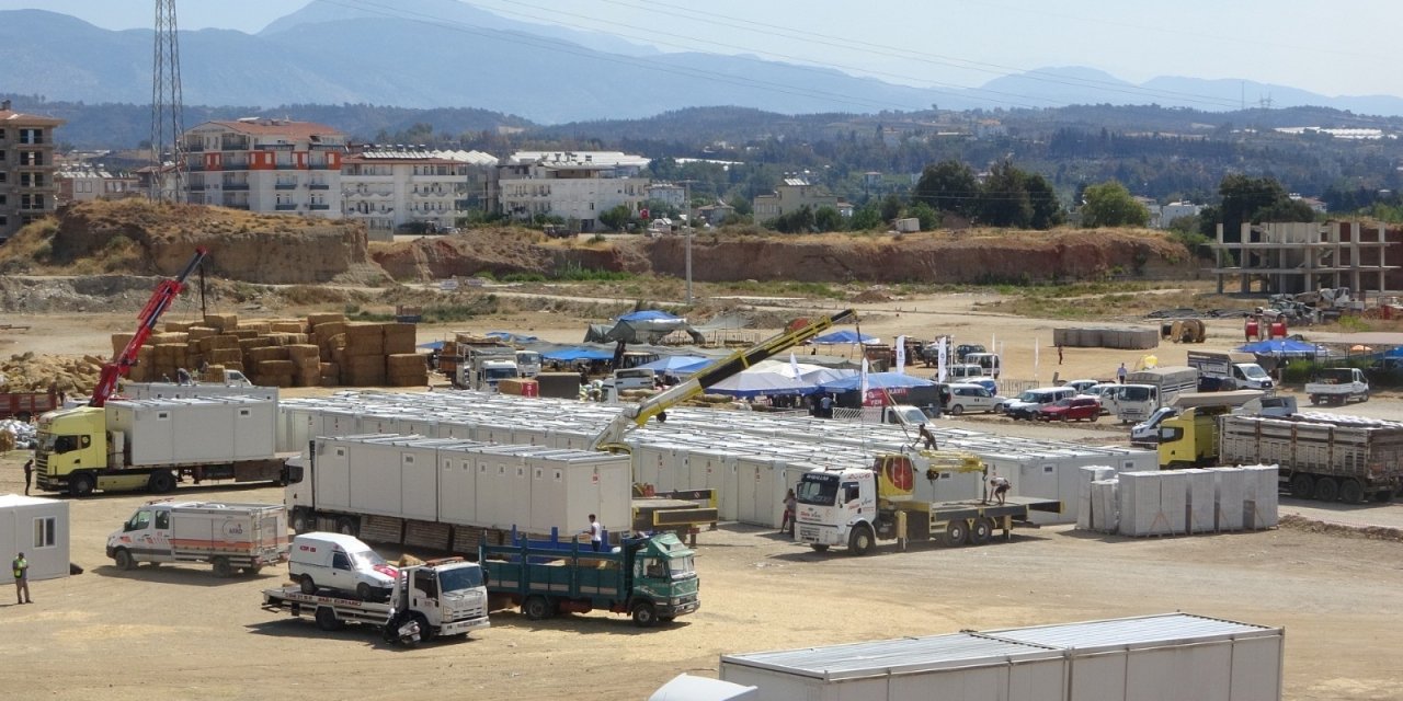 Manavgat'ta evsiz kalan afetzedelere yeni yaşam alanı