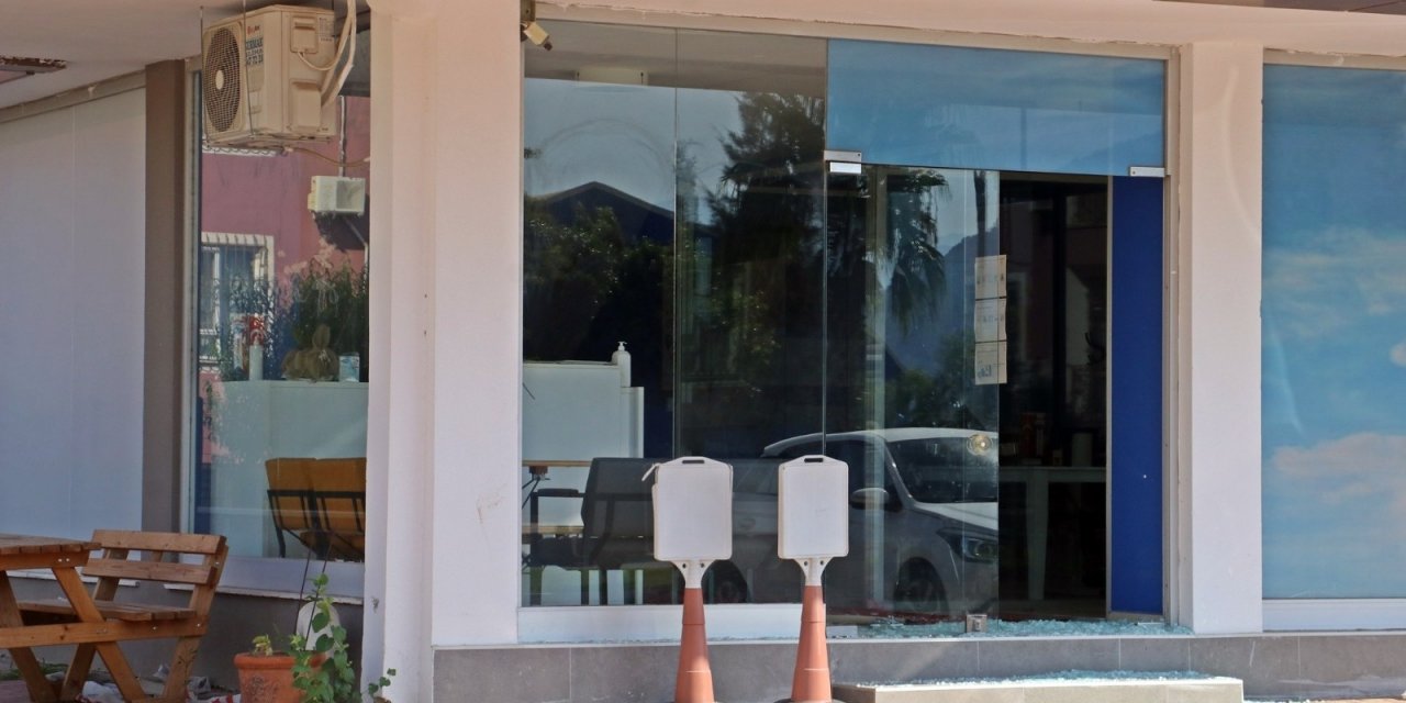 Azra’nın katili Mustafa Murat Ayhan'ın iş yerine saldırı