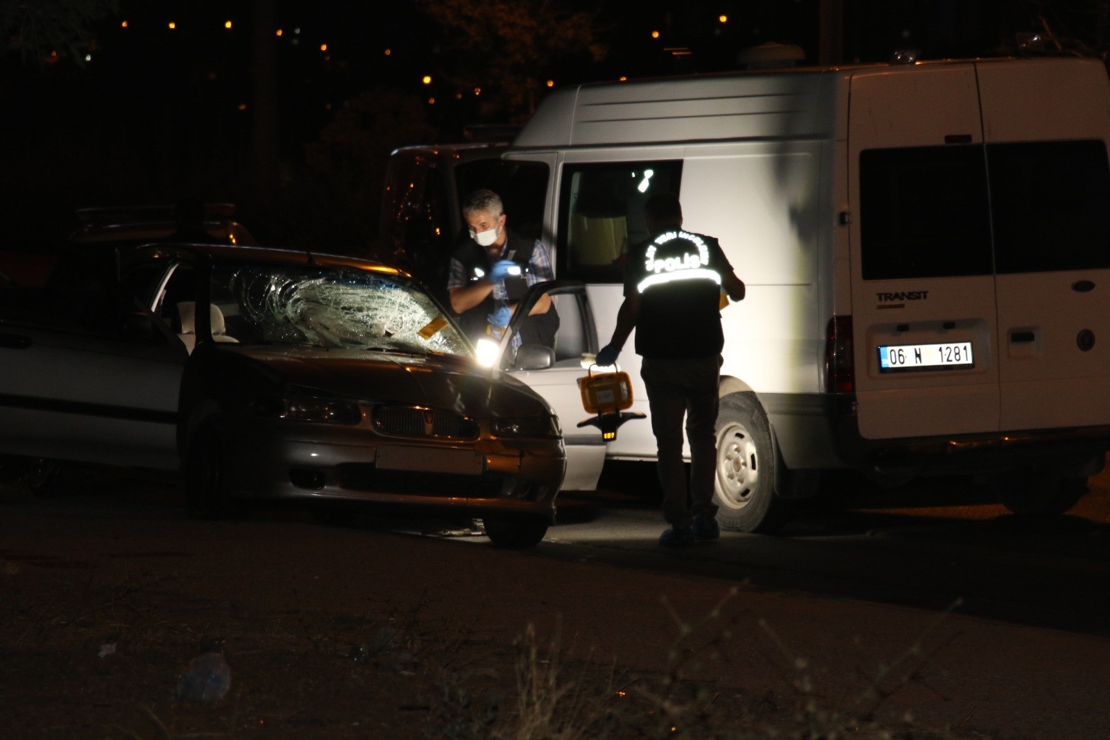 Ankara’da feci kaza! Lüks araçtan zorla indirilen kadına arkadan gelen araç çarptı