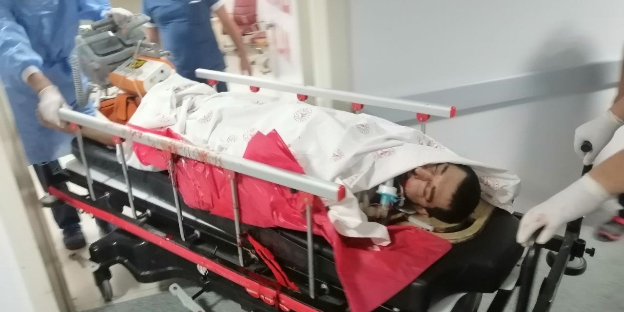 Aksaray'da otomobil motosiklete çarptı! Sürücüsü ağır yaralı