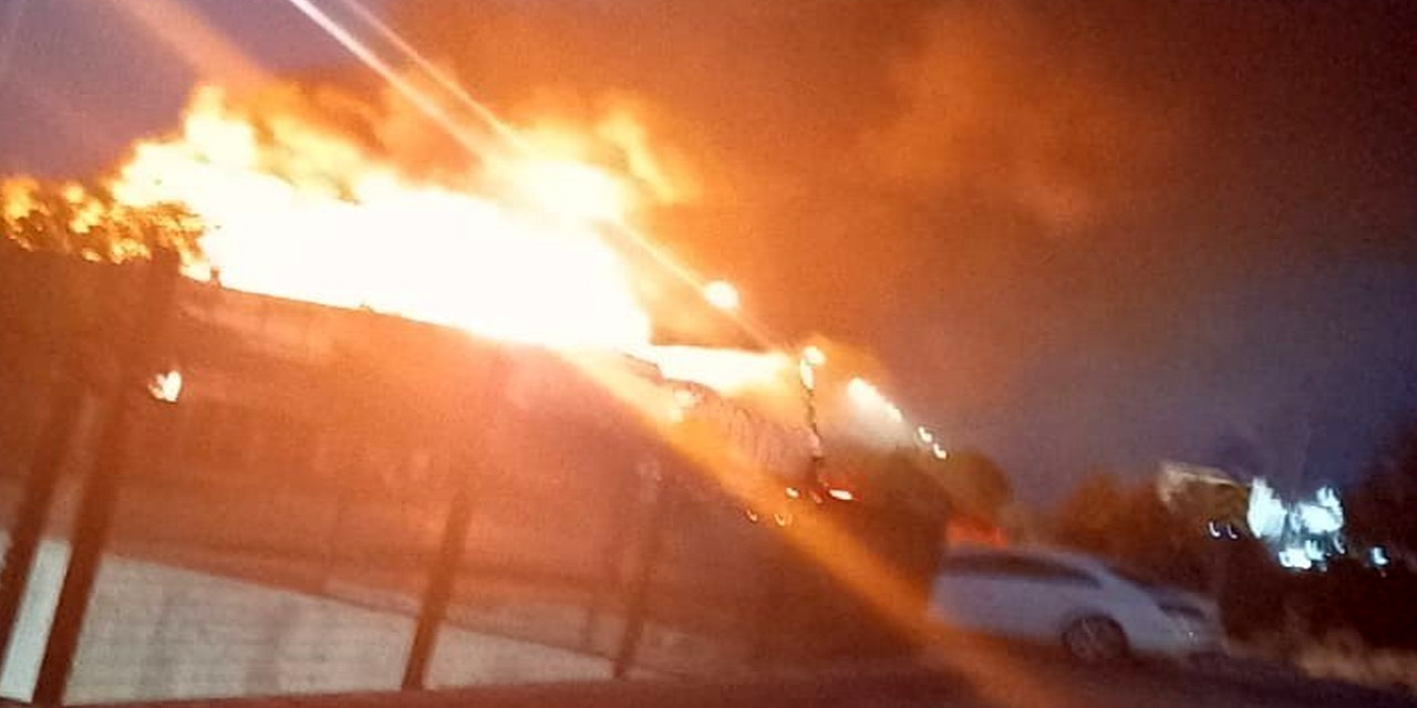 Boya fabrikasında yangın paniği! Müdahale sürüyor