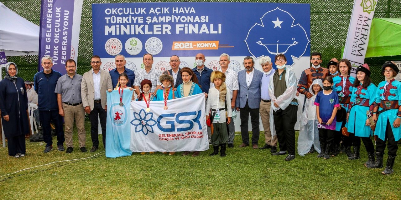 Minik okçular Konya'da ter döktü