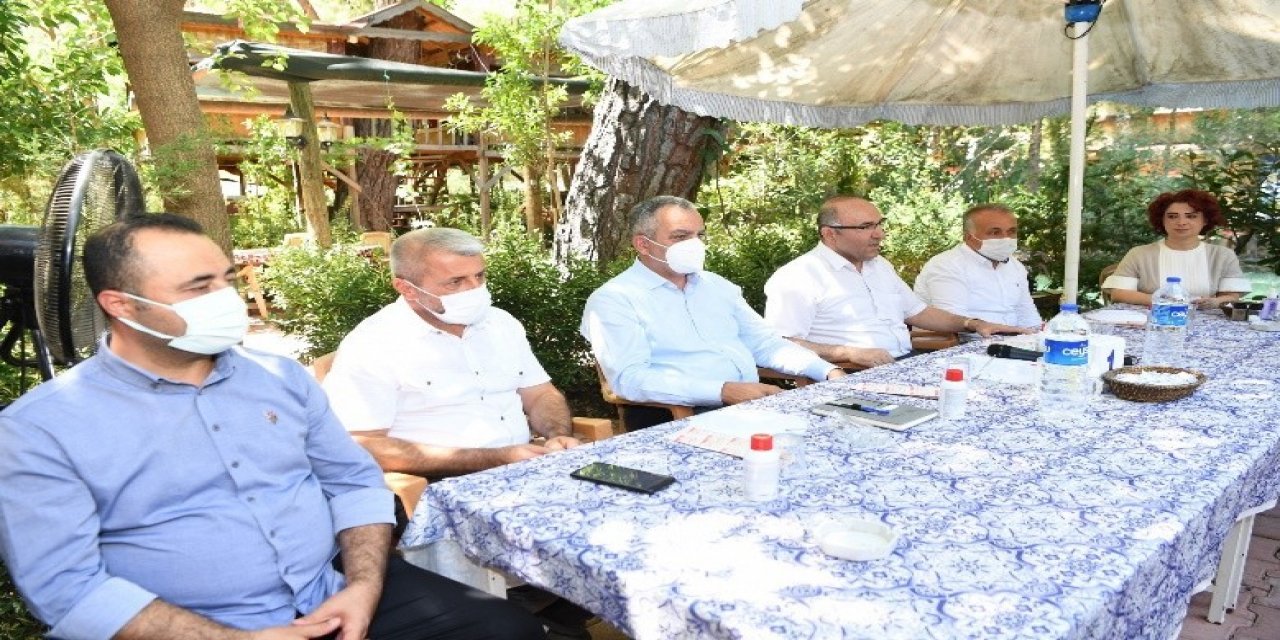 Antalya'da aşı zorunlu olur mu? Başkanlar ne diyor?