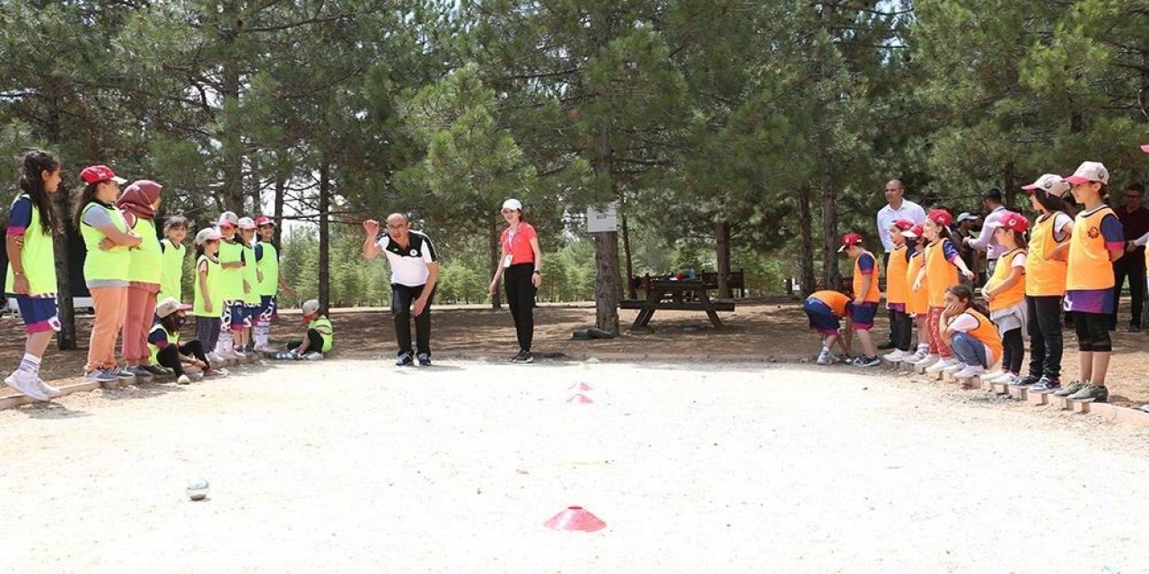 Genç KOMEK'ten Dutlu Meram Millet Bahçesi'nde etkinlik