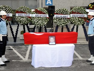 Şehit polis memuruna, tören düzenlendi