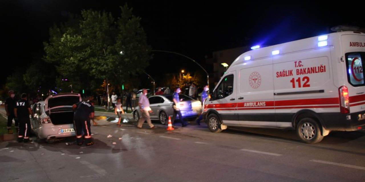 Elazığ’da feci kaza! 1'i ağır 2 yaralı