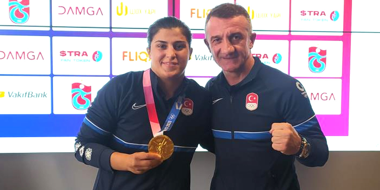 Busenaz Sürmeneli'den gençlere ders niteliğinde sözler! Yaşıtlarım eğlenirken..