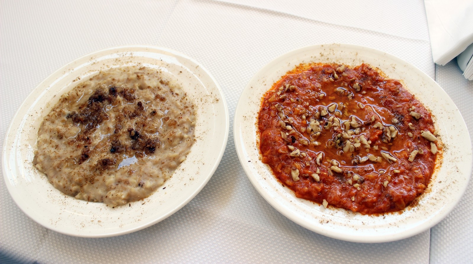 Türk gastronomisinin önemli yemeklerinden Hrisi ve aşur damakları çatlatıyor