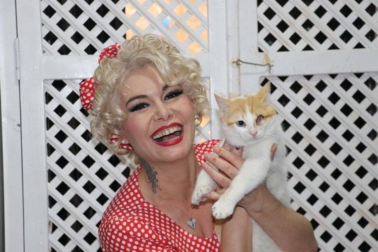 Mardin Monroe! Kentin Marlyn Monroe'su olarak bilinen Melek Karahan'dan darp