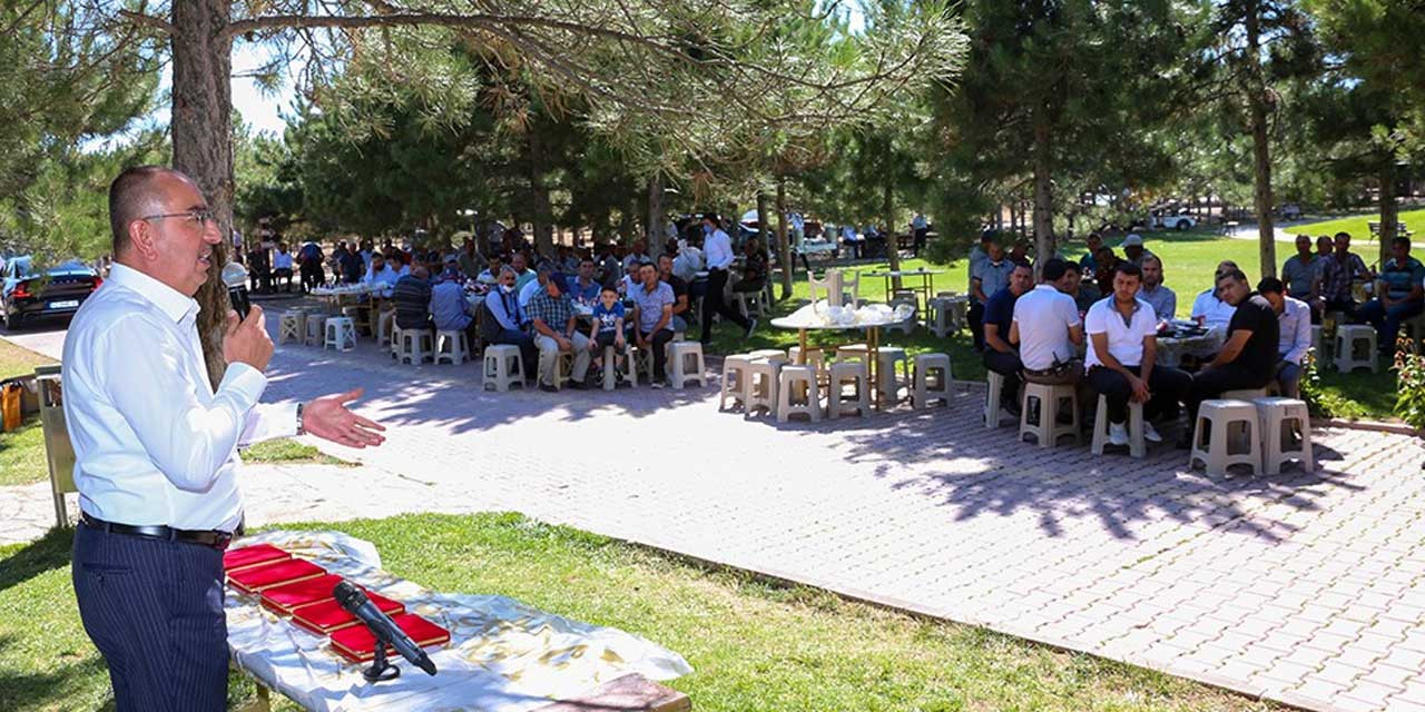 Meram Belediye Başkanı Mustafa Kavuş başarıyı ödüllendirdi