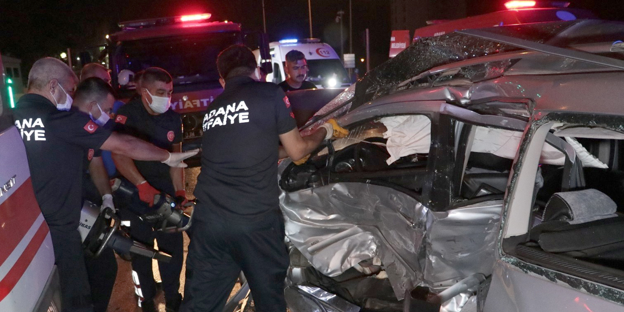 Adana'da otomobil ve minibüs kavşakta çarpıştı! Hasan Topal öldü 3 kişi yaralandı - Vimarsana News