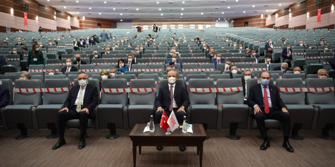 Rektörlerle bir araya gelen YÖK Başkanı Özvar'dan yüz yüze eğitim açıklaması!