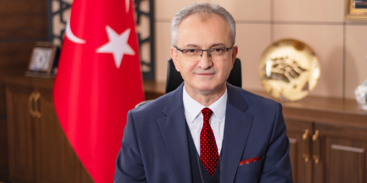 KTÜN Rektörü Özçelik: Daha güçlü Türkiye’nin inşası için var gücümüzle çalışmaya devam edeceğiz