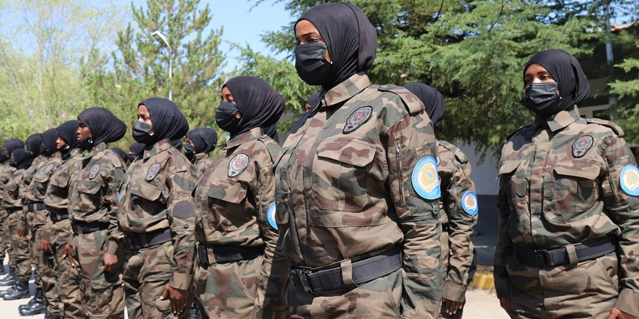 Somalili kadın polisler Türkiye’de özel harekat eğitimi aldı