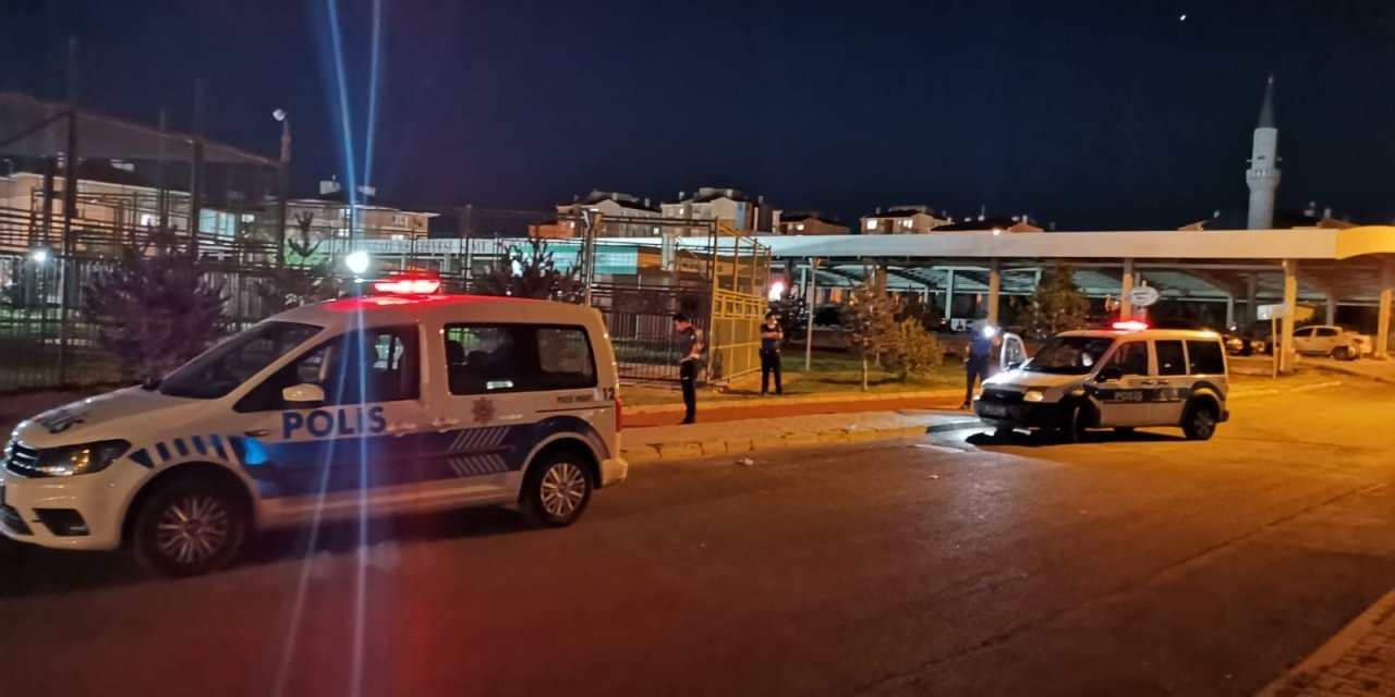 Halı saha maçında kanlı kavga! 3 kişi yaralandı