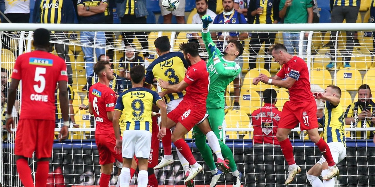 Fenerbahçe Sivasspor'la berabere kaldı