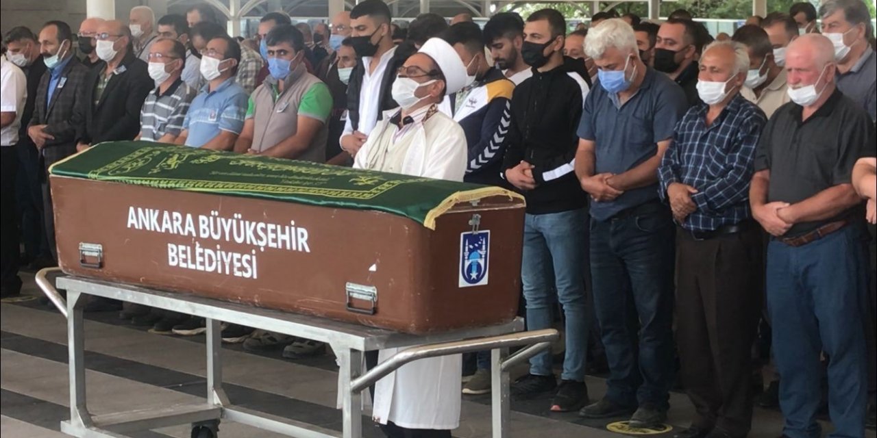 Yürek yakan detay! 5 kişinin öldüğü kazada can veren Buğra Özcan'ın abisi de 5 ay önce kazada ölmüş