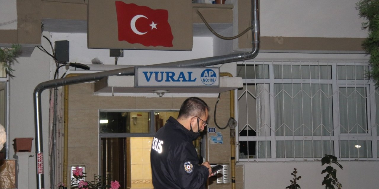 Kötü koku ihbarı yapılan evde 46 yaşında erkek cesedi bulundu