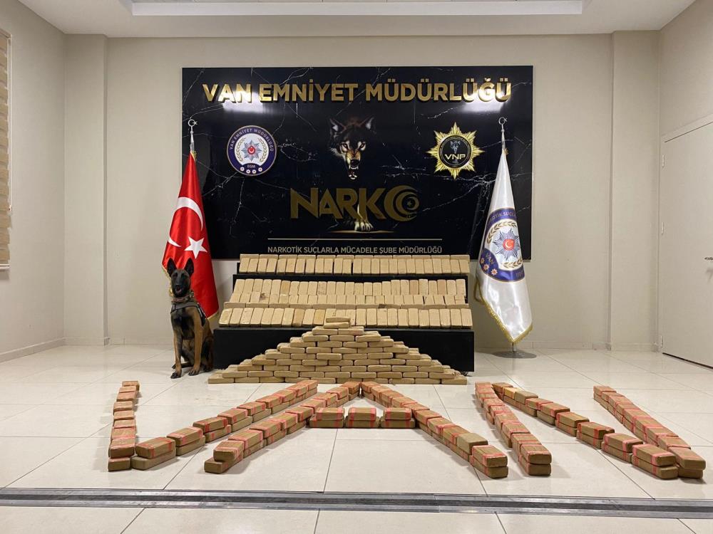 Van'da tam 224 kilo eroin yakalandı