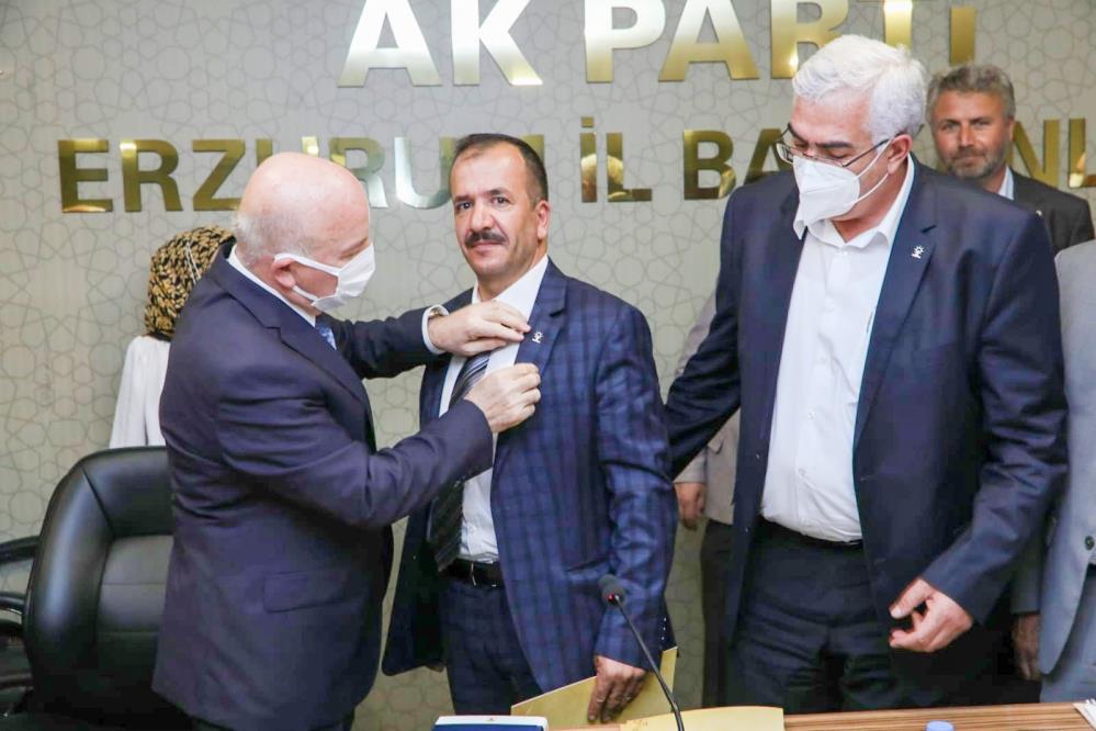 Erzurum'da İYİ Parti'ye ağır darbe! Yalan dolan deyip AK Parti'ye geçtiler