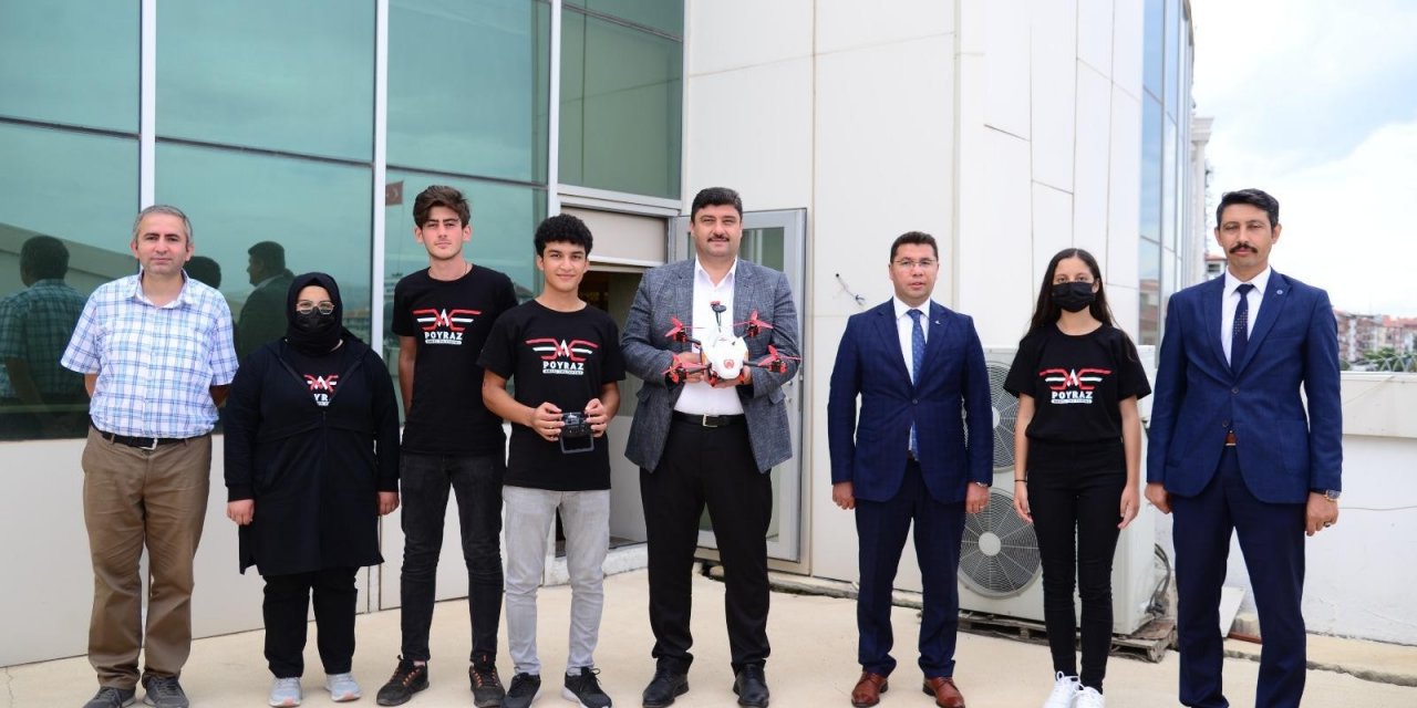 Fen lisesi öğrencileri yaptıkları İHA’yla Ankara’nın gururu oldu