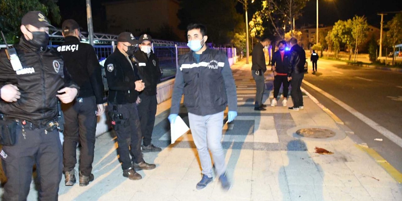 Arkadaşların telefonda küfürleşme kavgası kanlı bitti!