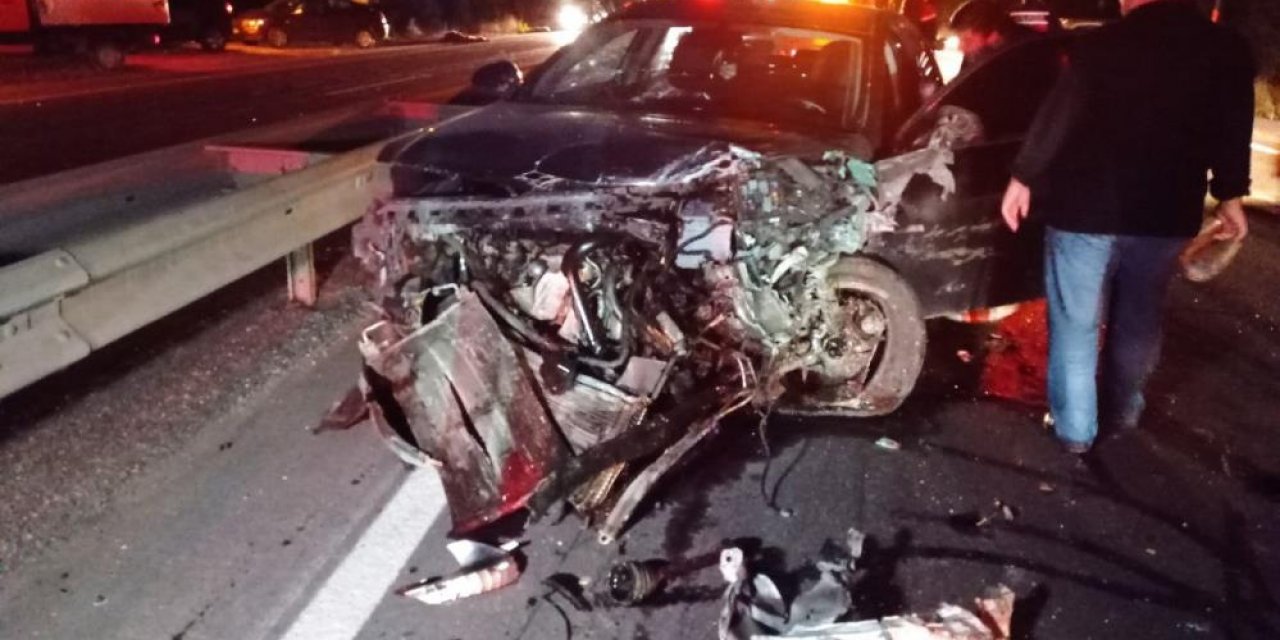 Yola çıkan domuz sürüsü nedeniyle 2 araç hurdaya döndü! 6 kişi yaralandı