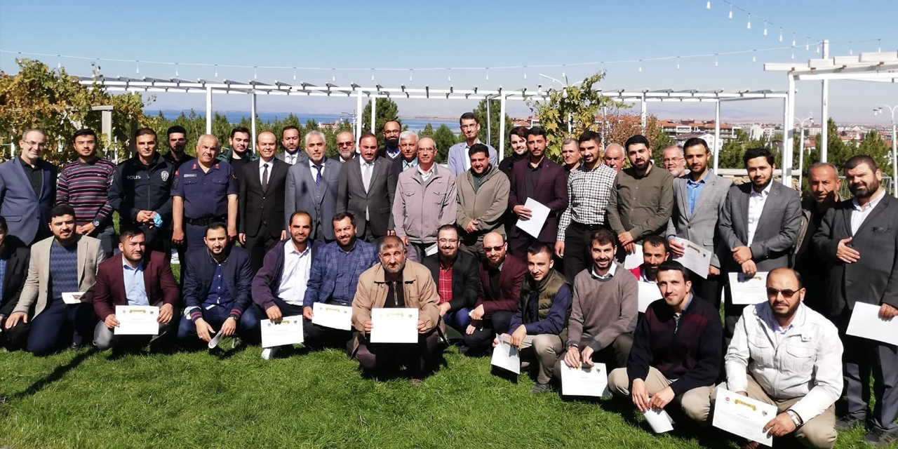 Konya Hüyük’te görevli din görevlileri vefa programında buluştu