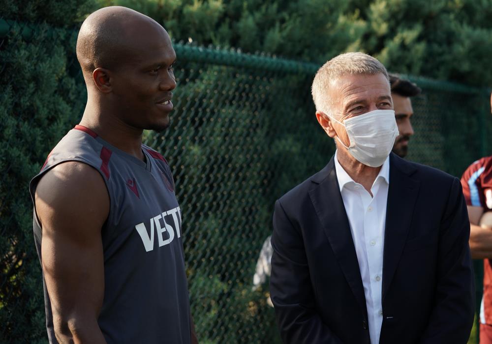 Trabzonspor'un yıldızı Nwakaeme Fenerbahçe'yi gözüne kestirdi