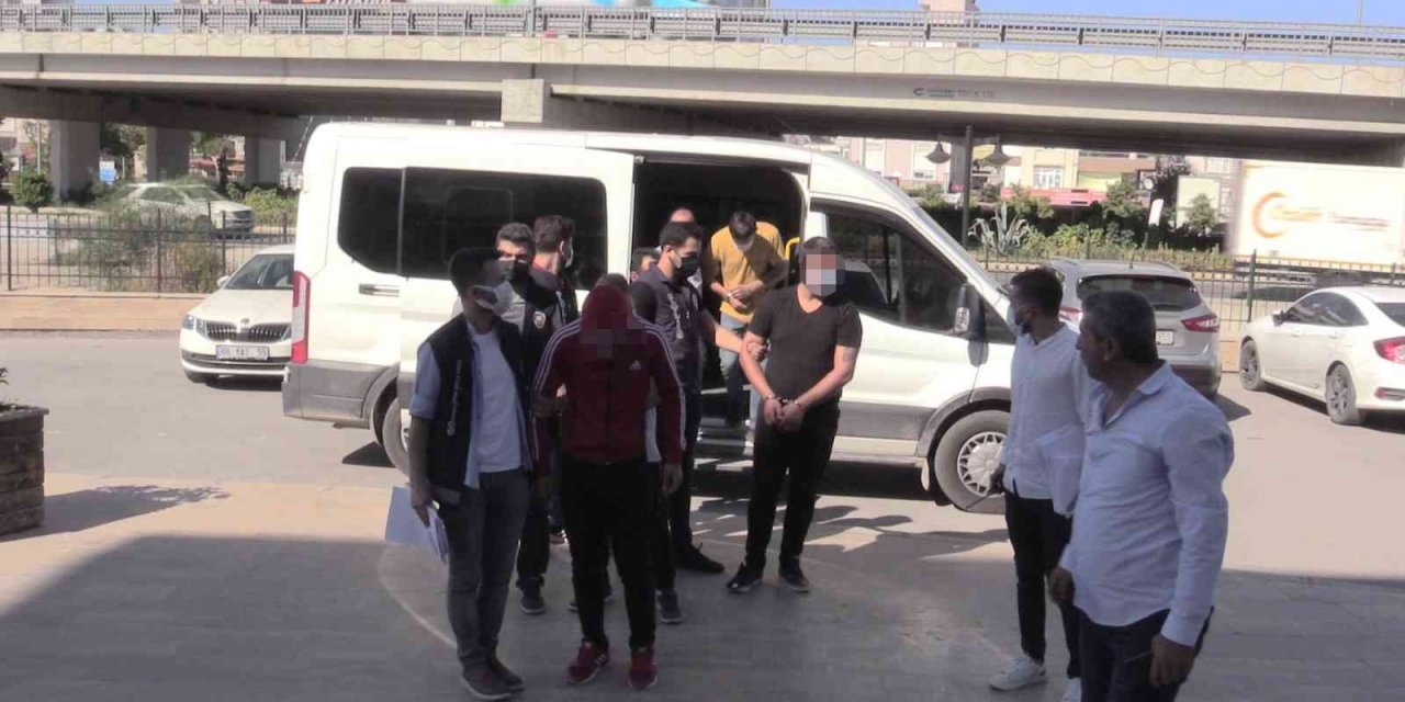 Galeri hırsızları tutuklandı