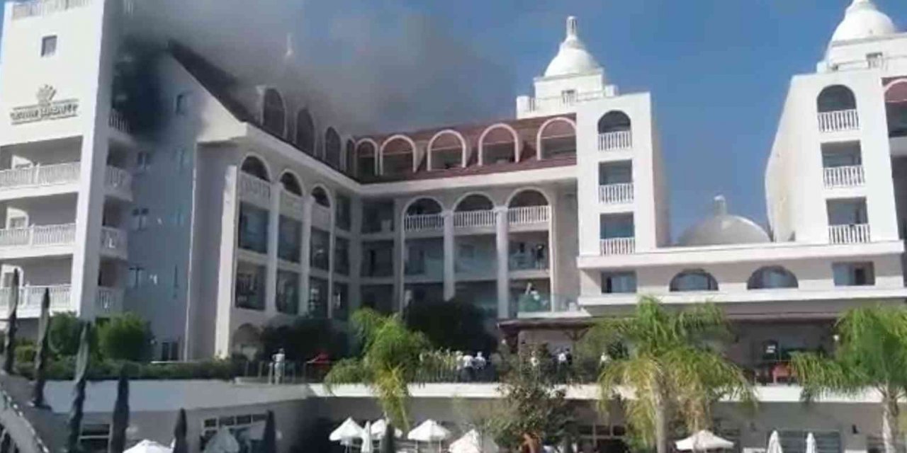 5 yıldızlı otelde yangın paniği! Turistler çarşafla balkondan inmeye çalıştı