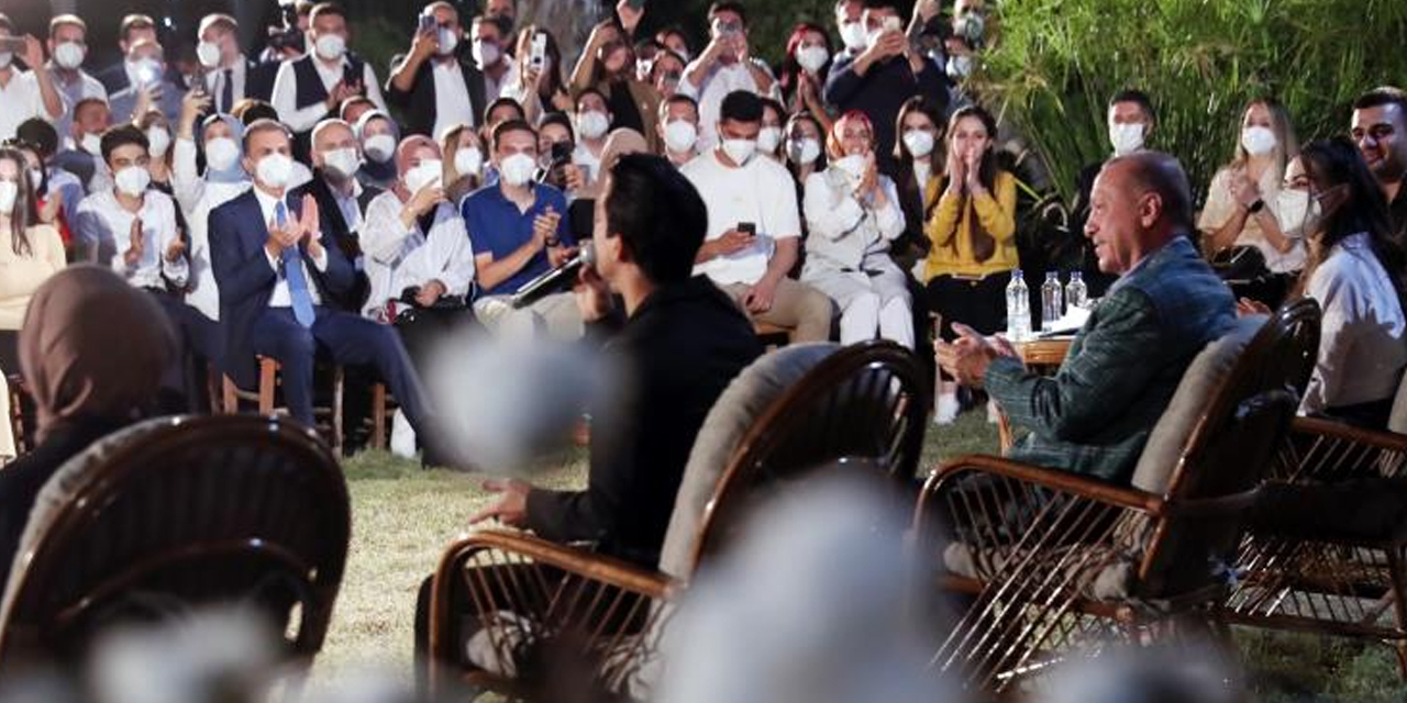 Adana’da gençlerle buluşan Cumhurbaşkanı Erdoğan Kasım'da Konya'ya geleceğini söyledi