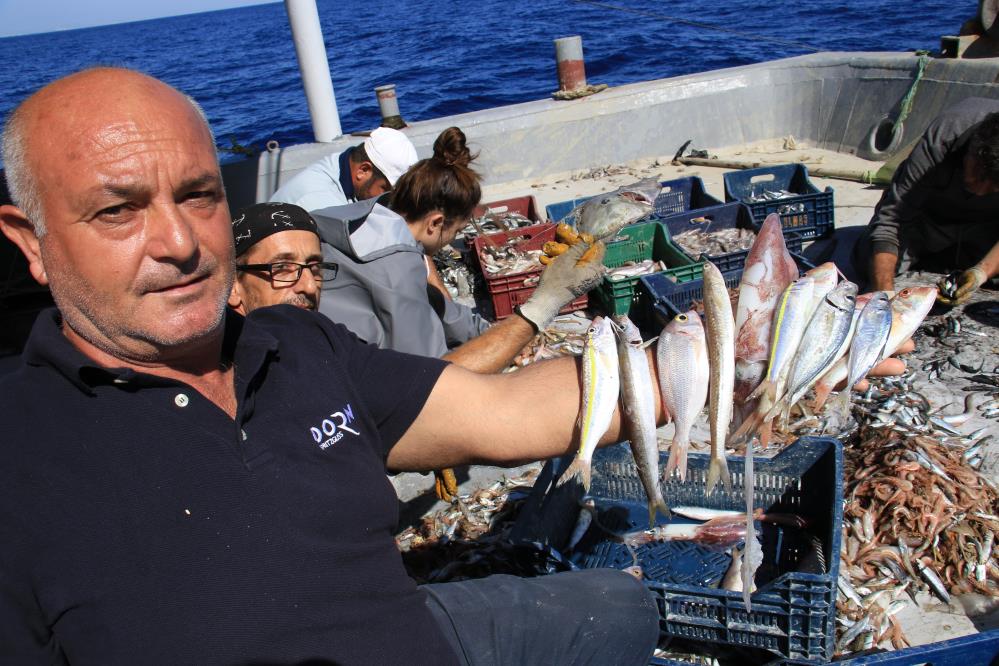 Balık fiyatlarında aracı zulmü sürüyor