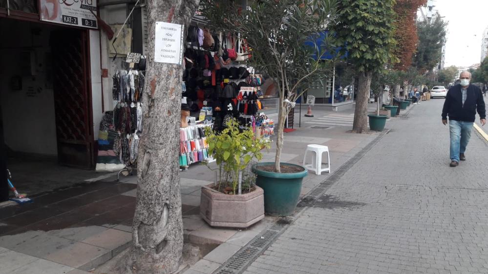 Çöp atanlardan bıktı bu notu astı