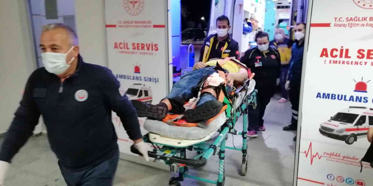 Bıçağın üzerine düşen lokanta işletmecisi hastanelik oldu