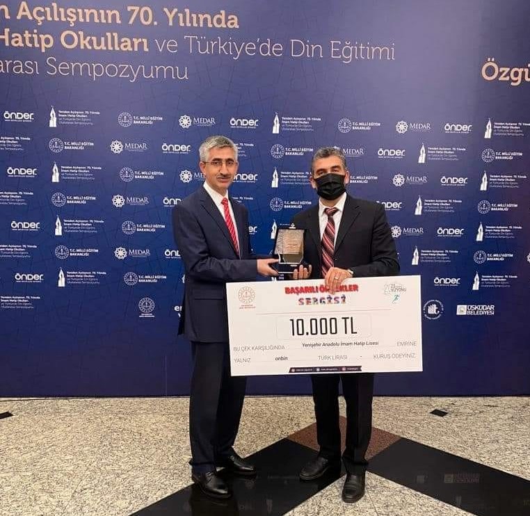 Mersin Yenişehir İlçesi Proje Anadolu İmam Hatip Lisesi projesiyle birinci oldu