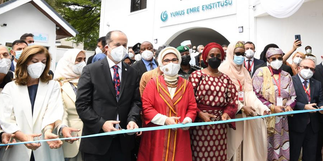 Emine Erdoğan Nijerya'da Abuja Yunus Emre Kültür Merkezi açılışına katıldı
