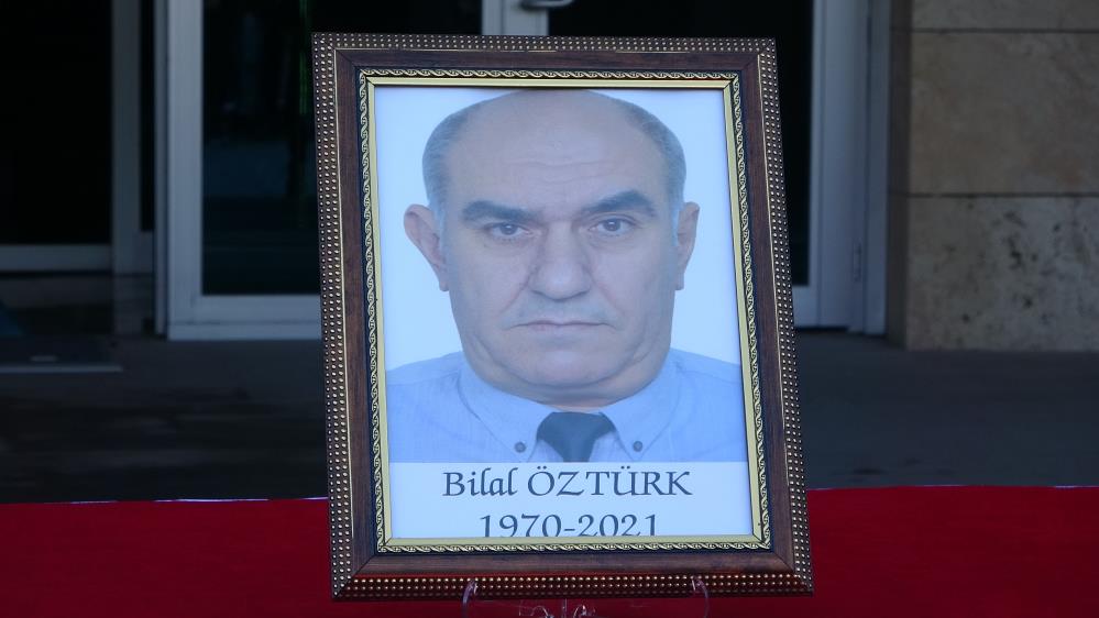 Uşak'ta koronavirüse bir polis memuru daha kurban verildi! Bilal Öztürk gözyaşları içinde toprağa verildi