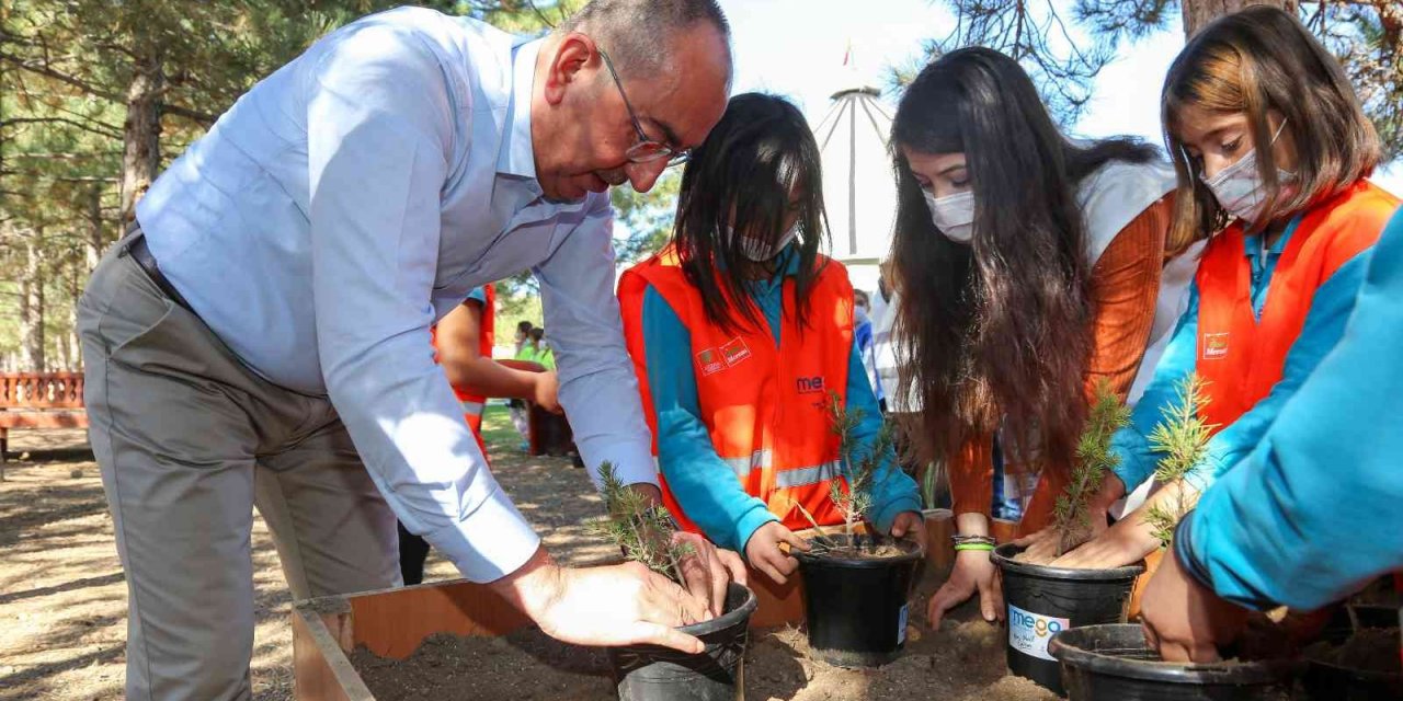 Meram ‘MEGA Doğa Okulu’ eğitimlerine başladı
