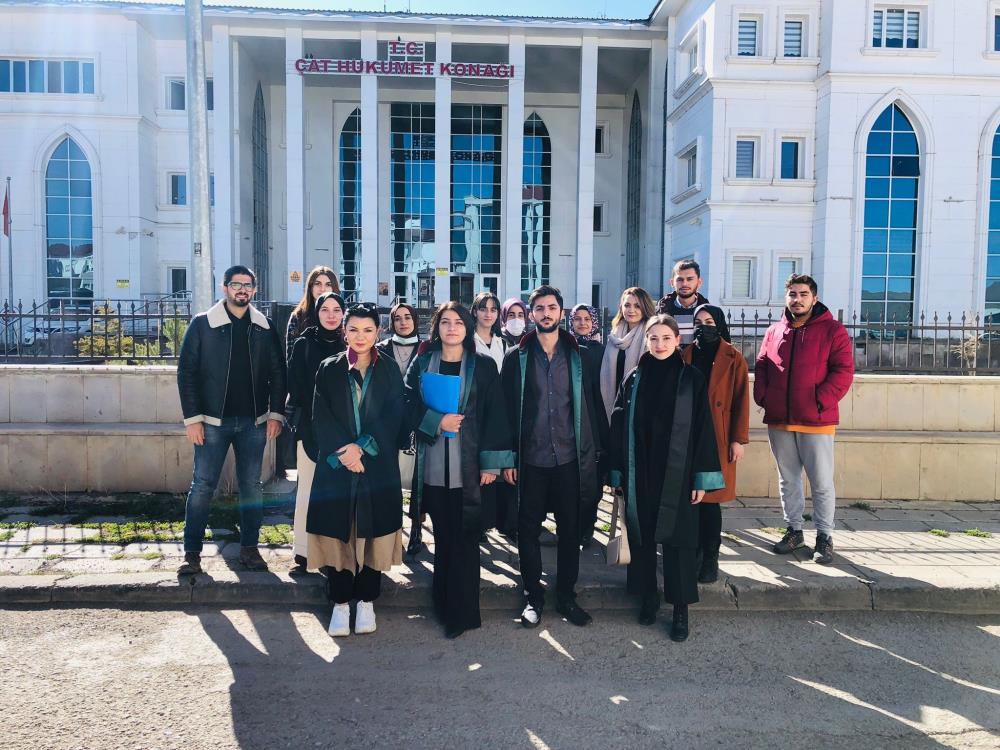 Erzurum'da taciz davasına erteleme sanığa yurtdışı yasağı kararı