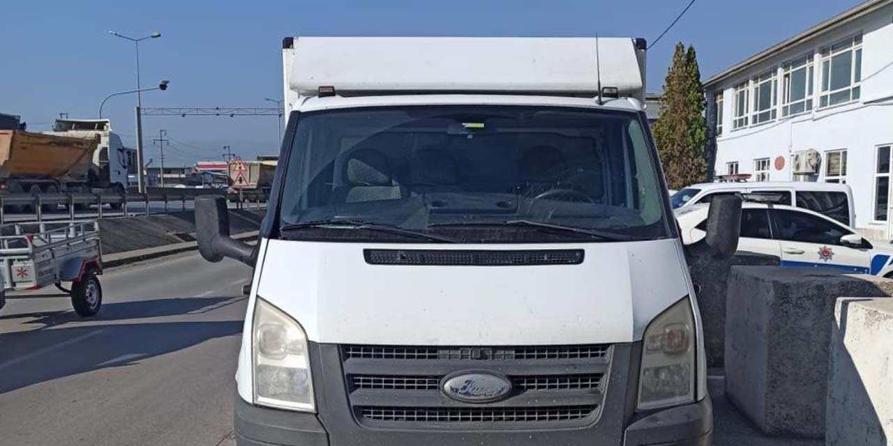 3 çocuğun Ankara'dan çaldığı minibüs Sakarya'da yakalandı