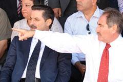 Bakan Çelik'e ayıp ettiler