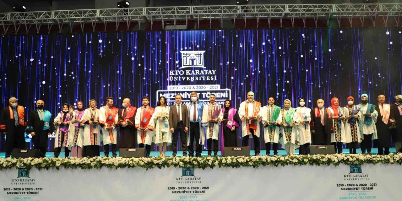 KTO Karatay Üniversitesi'nde bin 767 öğrenci Ahilik Yemini ederek mezun oldu