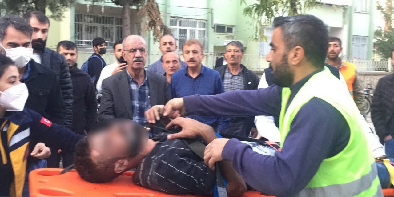 Balkon korkuluğu takarken elektrik akımına kapıldı! Genç işçi ağır yaralandı