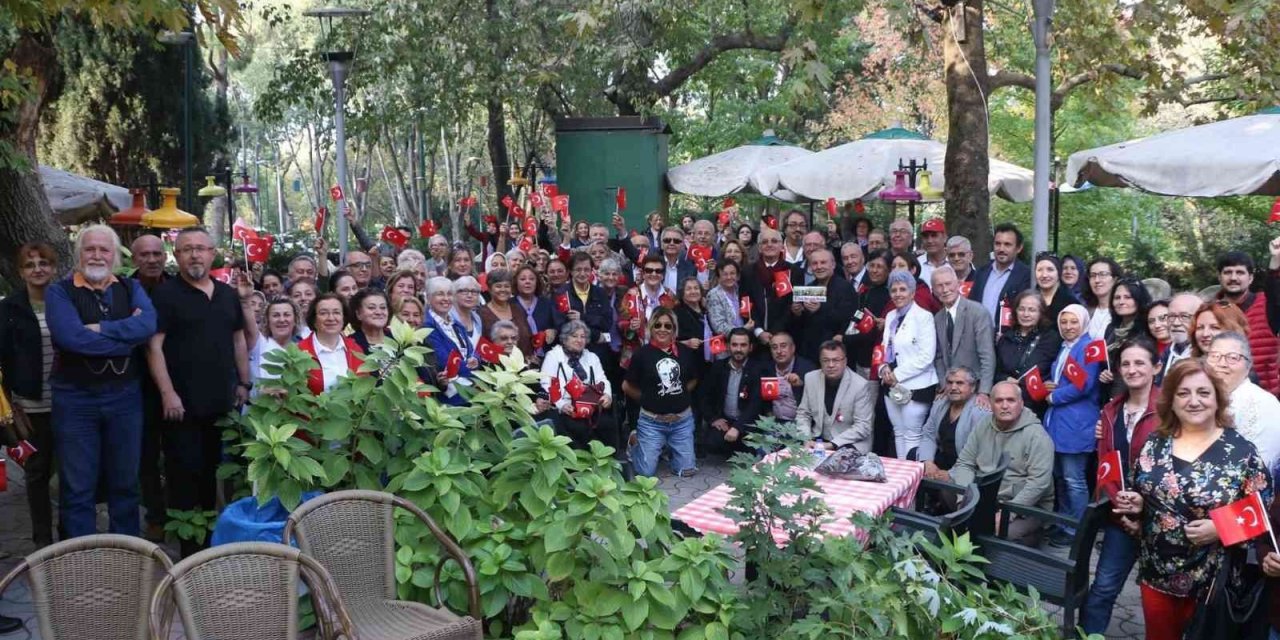 120 bin üyeli Facebook Eski Bursalılar Platformu Kültürpark'ta buluştu