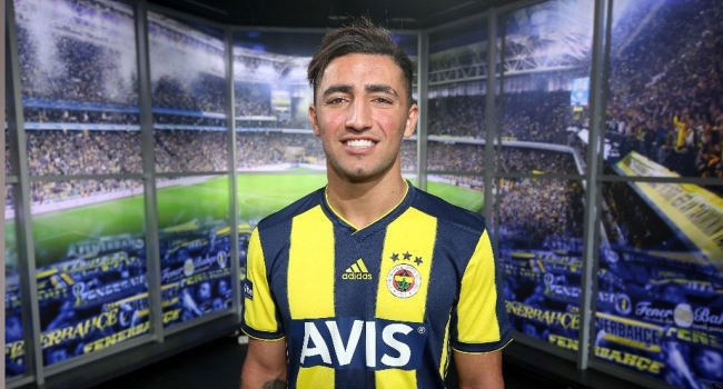 Fenerbahçe teknik heyetinin kadroda görmek istemediği Allahyar Sayyadmanesh rekora koşuyor