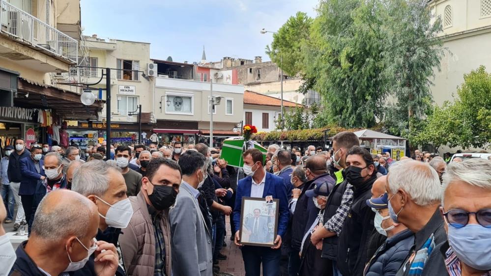 Kuşadası'nın simge ismi Ural Alp toprağa verildi