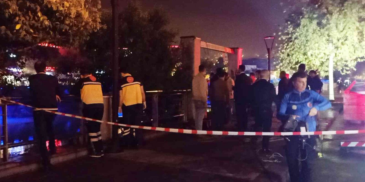 İddiaya girip nehre atlayan 3 gençten biri boğuldu